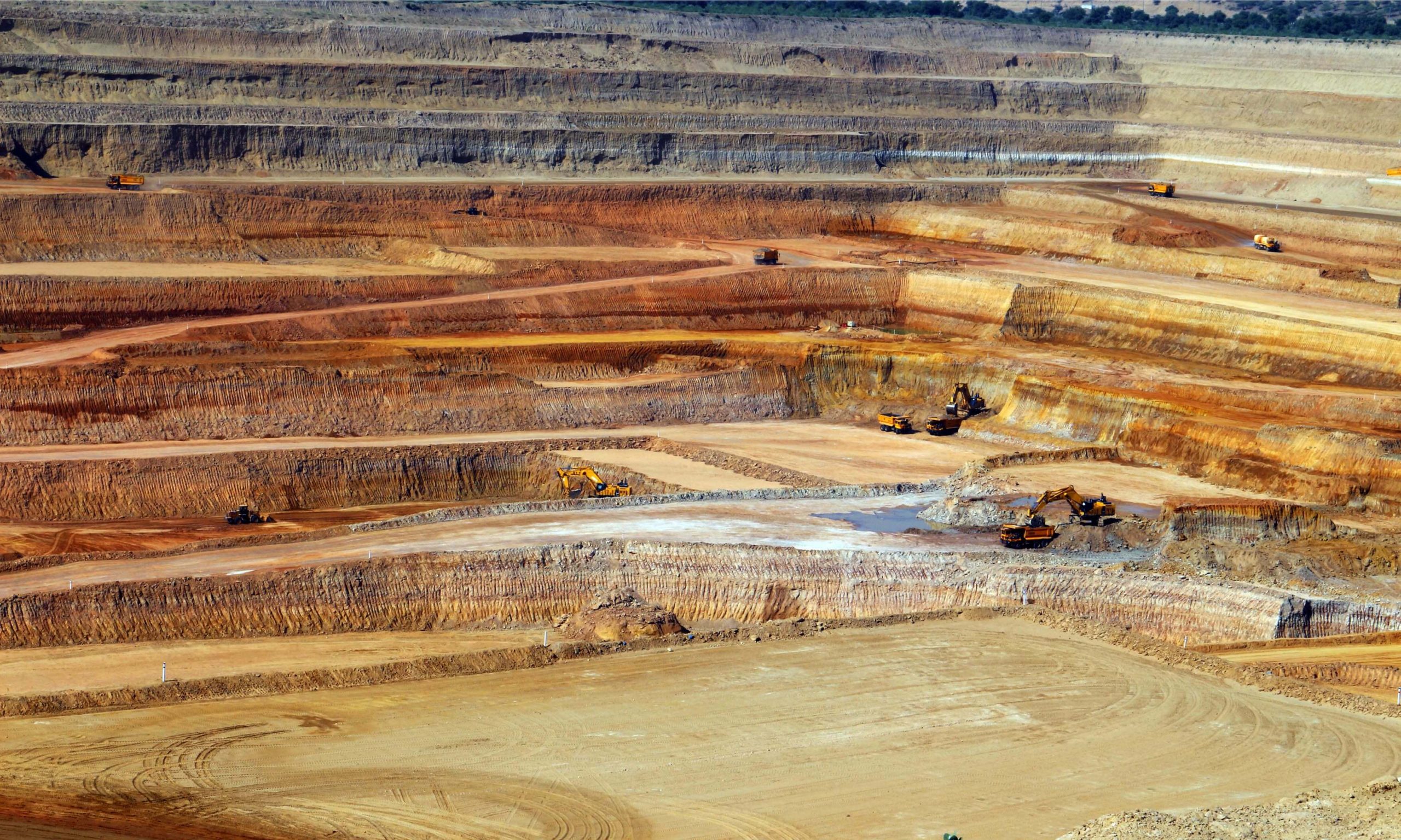 pm-shehbaz-inaugurates-2nd-phase-of-thar-coal-mines-project