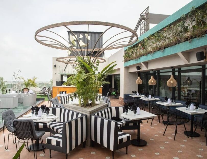 6 Rooftop Restaurants in Karachi Menu & Contact Details